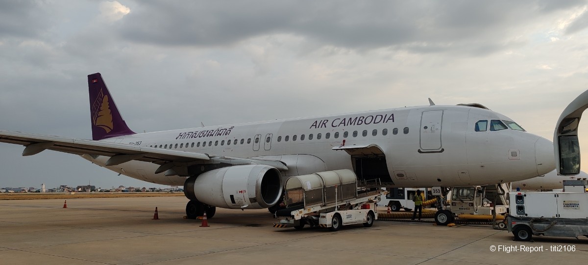 photo 004-cambodia-airways-flight-bangkok-phnom-penh-59