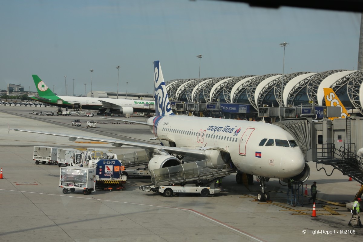 photo 004-cambodia-airways-flight-bangkok-phnom-penh-85
