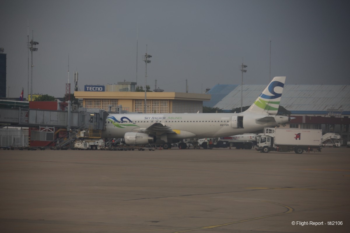 photo 004-cambodia-airways-flight-bangkok-phnom-penh-92