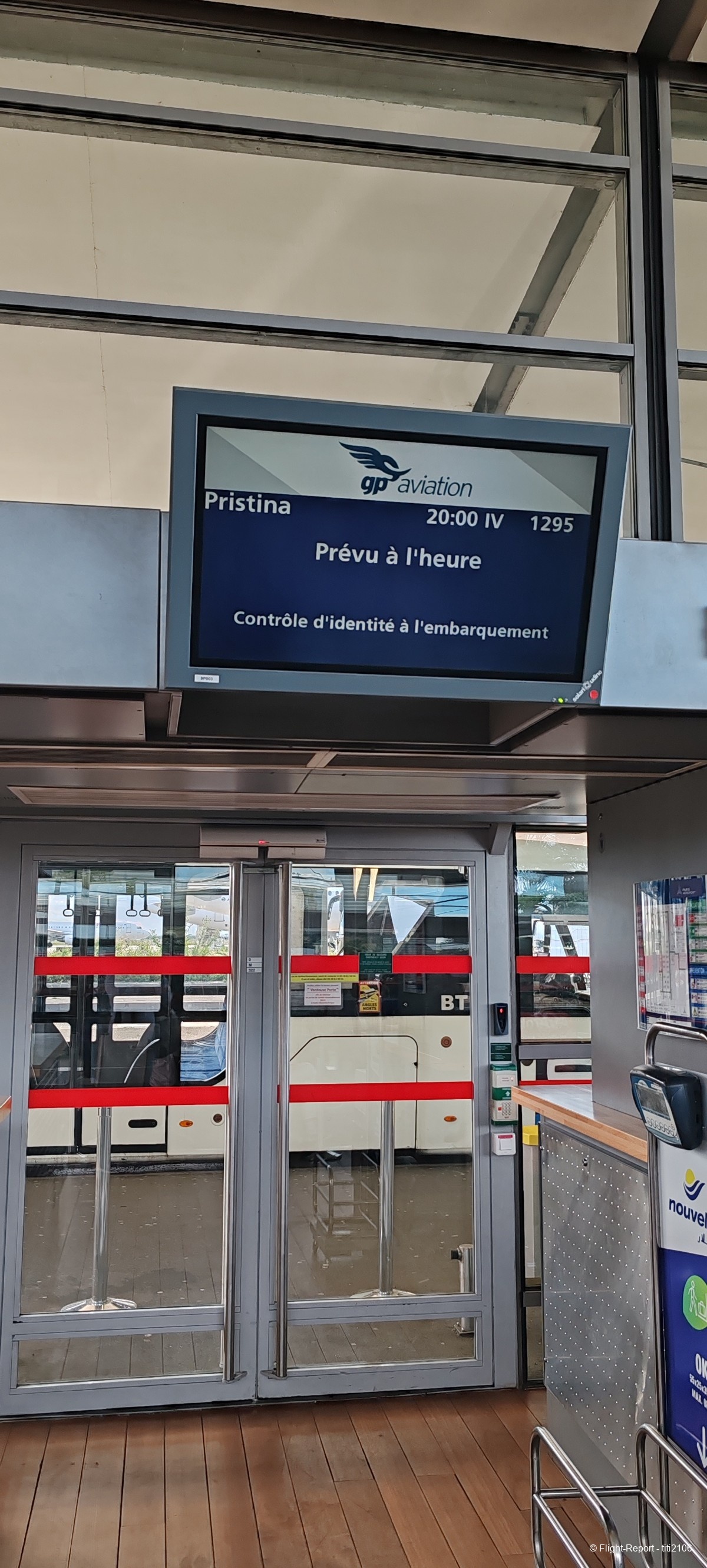 photo 001-cdg-prn-european-air-charter-19