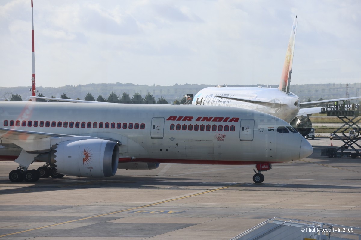 photo 001-air-india-cdg-del-12-09-25-30