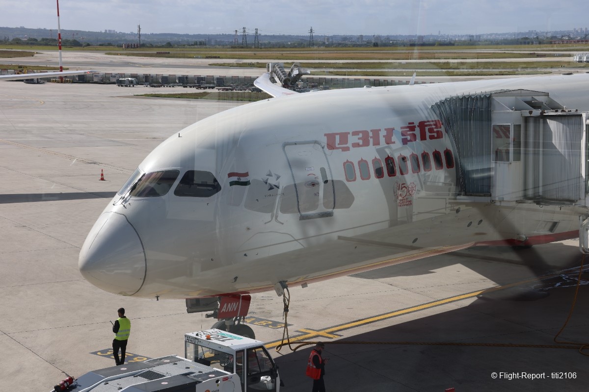 photo 001-air-india-cdg-del-12-09-25-44