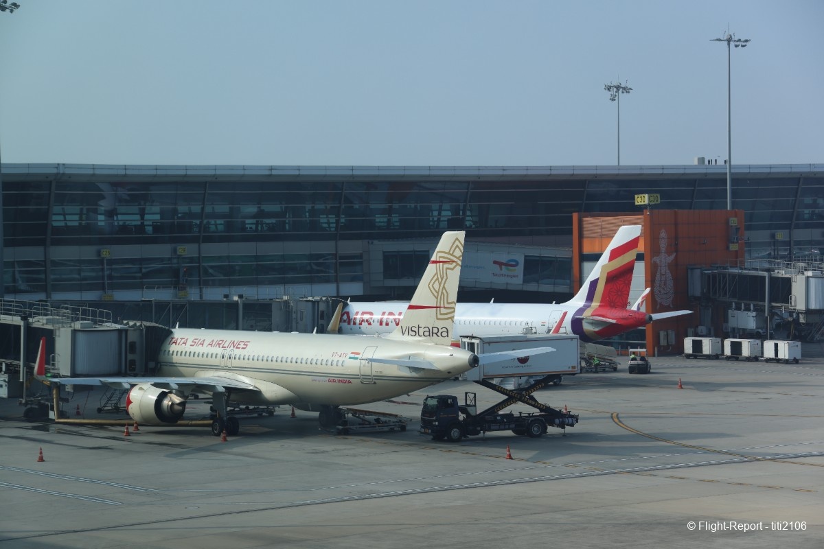 photo 004-bhutan-airlines-delhi-ktm-paro-10