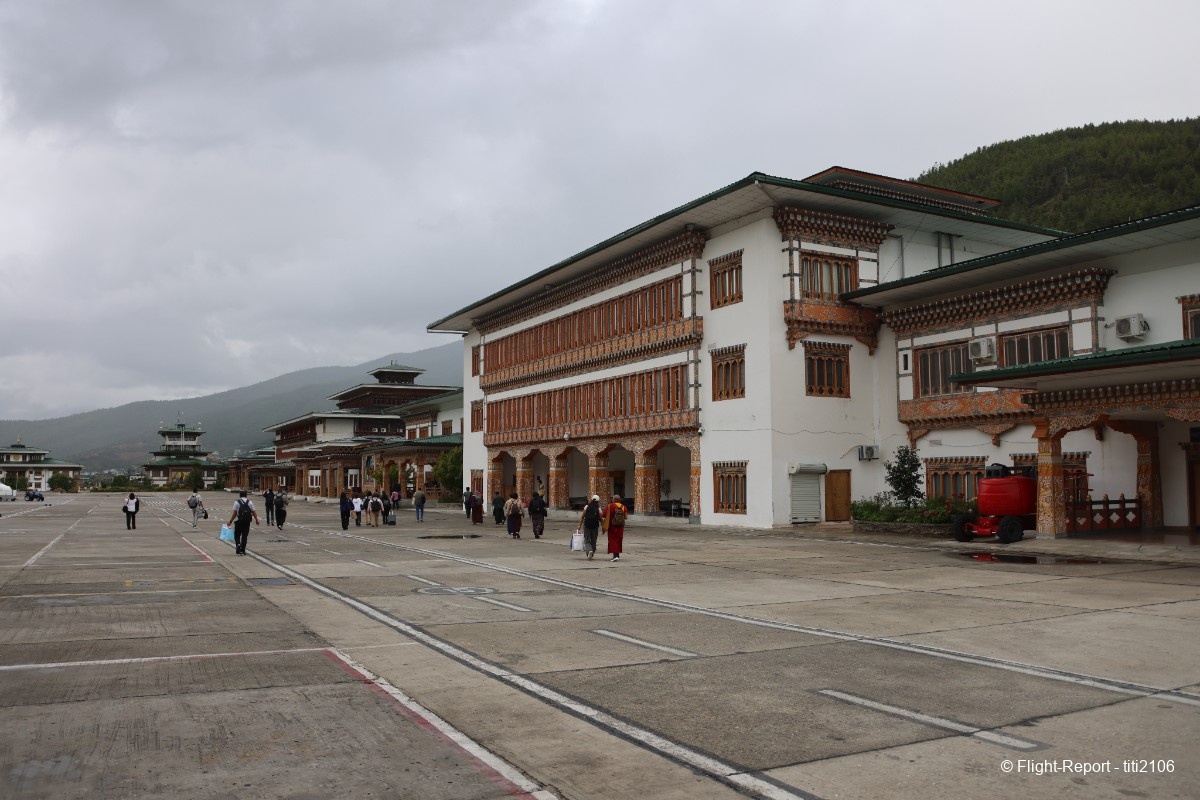 photo 004-bhutan-airlines-delhi-ktm-paro-245