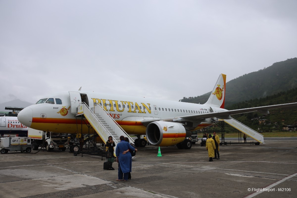 photo 004-bhutan-airlines-delhi-ktm-paro-246