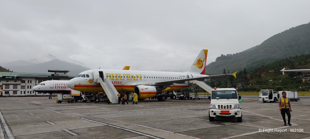 photo 004-bhutan-airlines-delhi-ktm-paro-377
