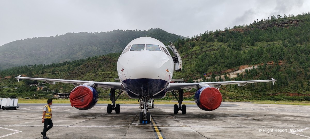 photo 004-bhutan-airlines-delhi-ktm-paro-378