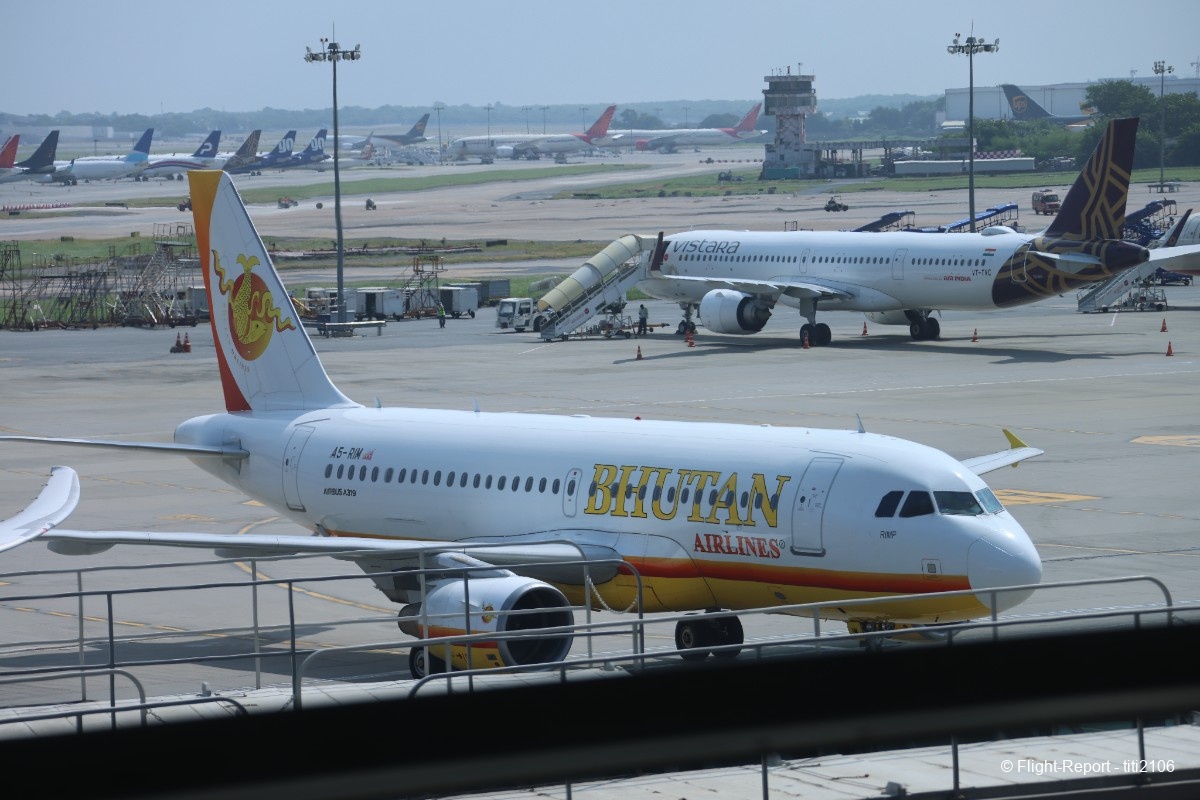 photo 004-bhutan-airlines-delhi-ktm-paro-64