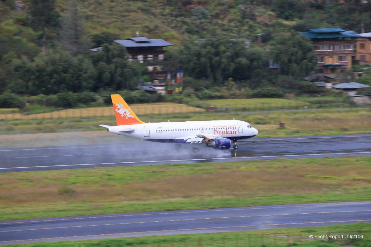 photo 007-paro-airport-15