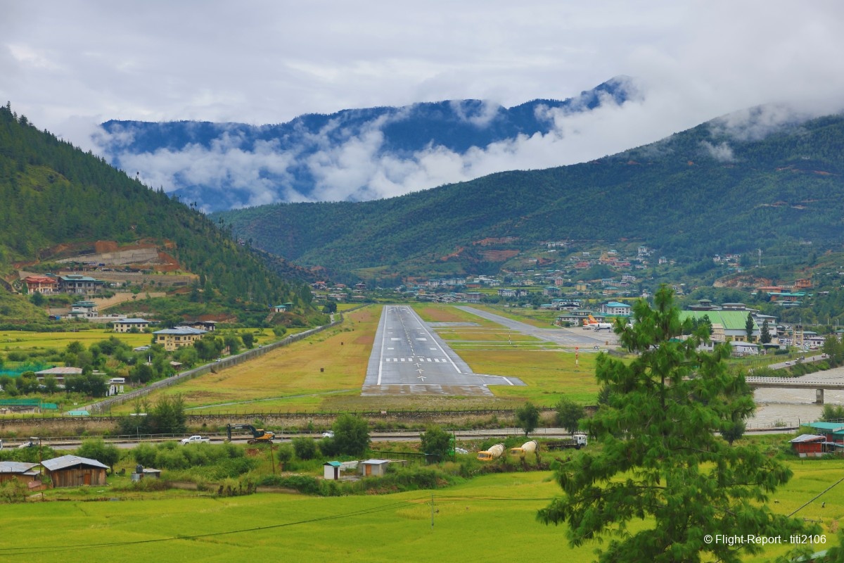 photo 007-paro-airport-23
