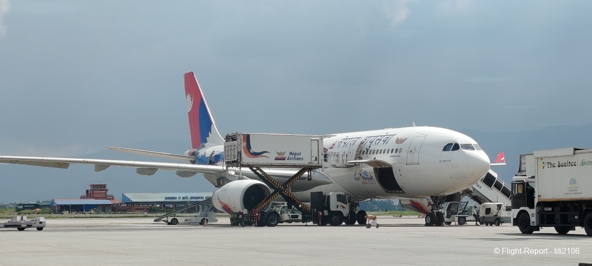 photo 031-nepal-airlines-katmandou-delhi-61