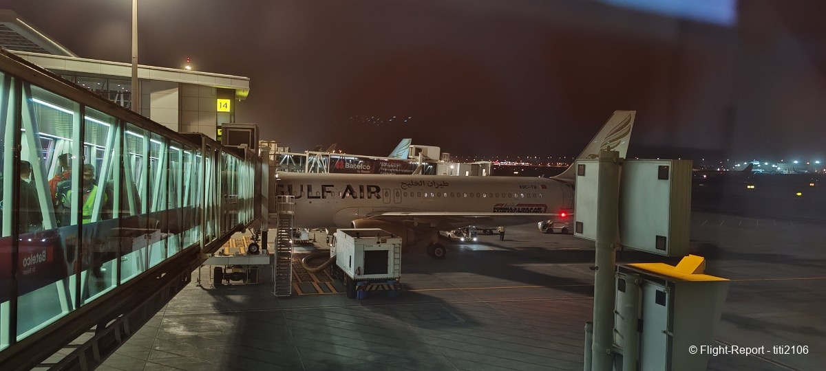 photo 032-gulf-air-delhi-bah-ist-152