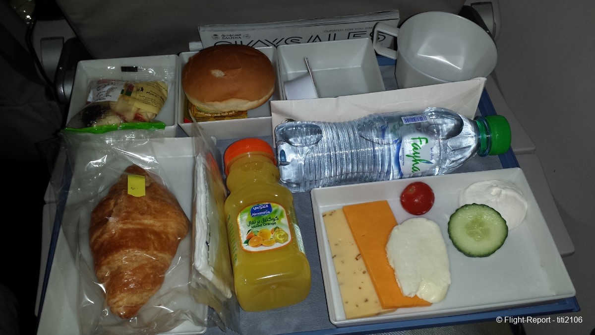photo 025-saudia-dhaka-jeddah-cdg-48