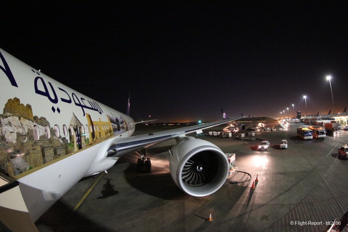 photo 025-saudia-dhaka-jeddah-cdg-96