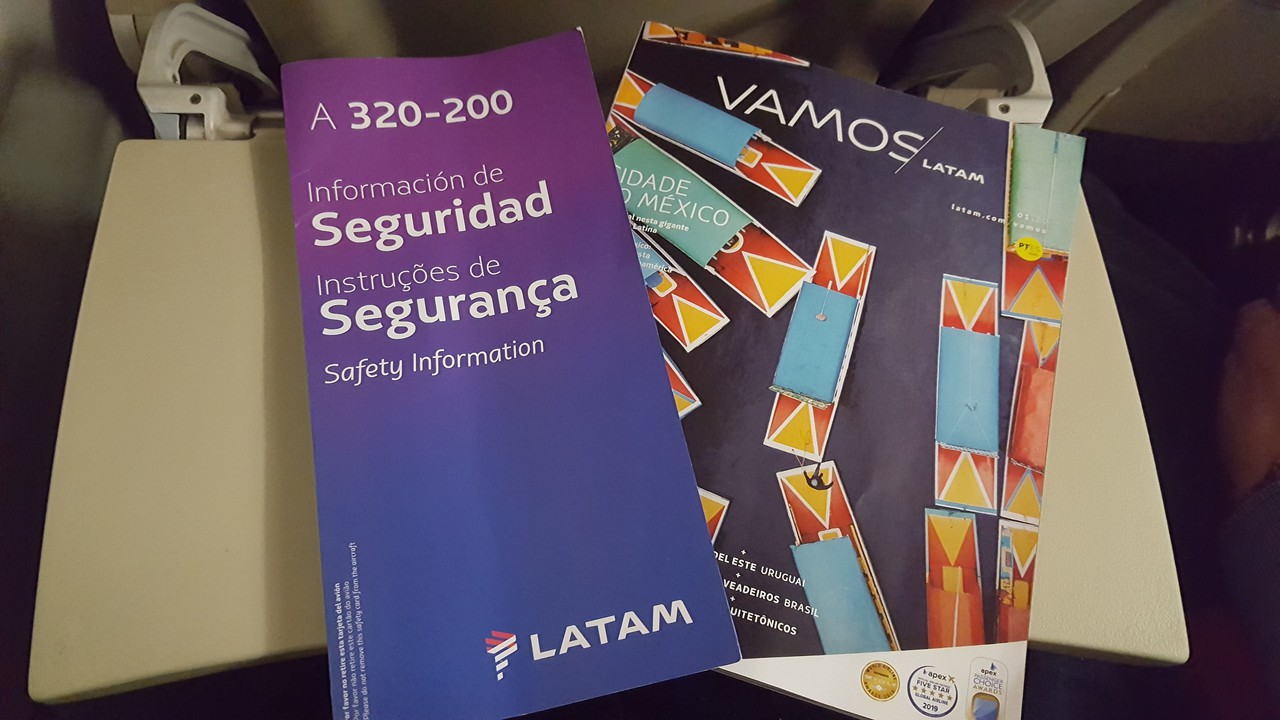 LATAM Brasil Safety Card Airbus A320-200