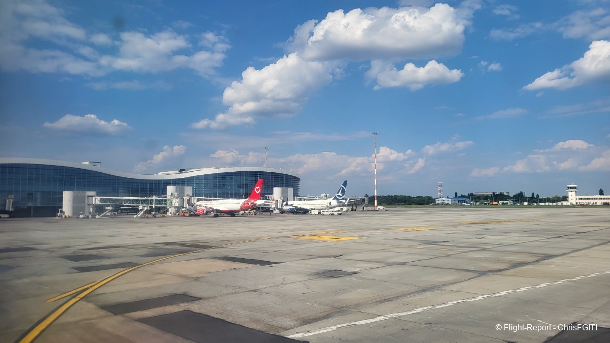 Tarom Bucharest → Paris
