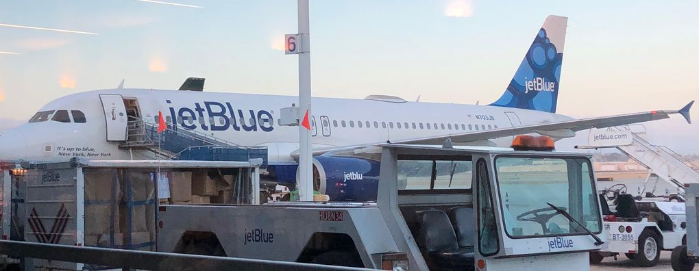 Review of JetBlue Airways flight from Long Beach to Las Vegas in Economy