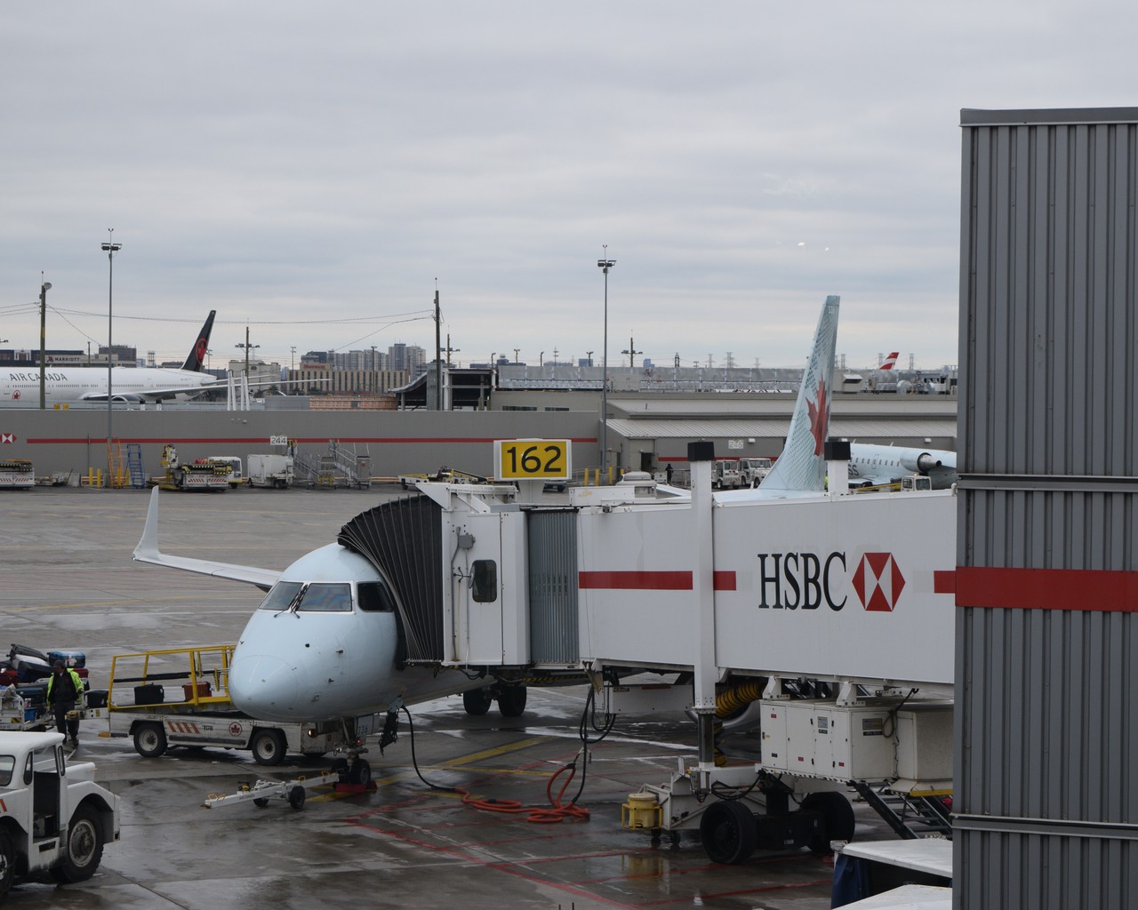 Review of Air Canada flight from Toronto to Houston in Economy