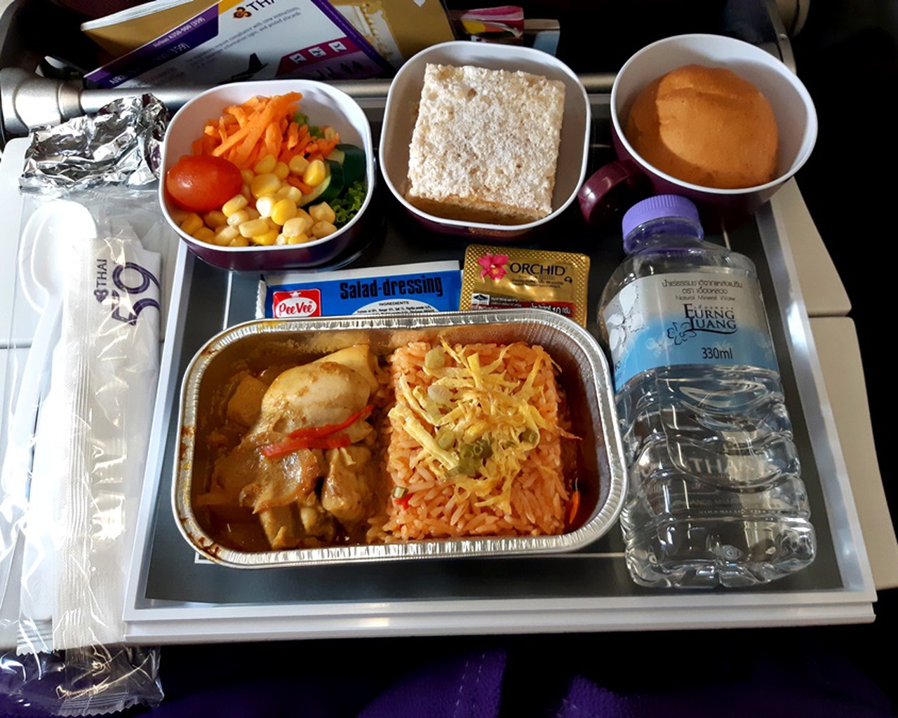 Review Of Thai Airways Flight From Singapore To Bangkok In Economy