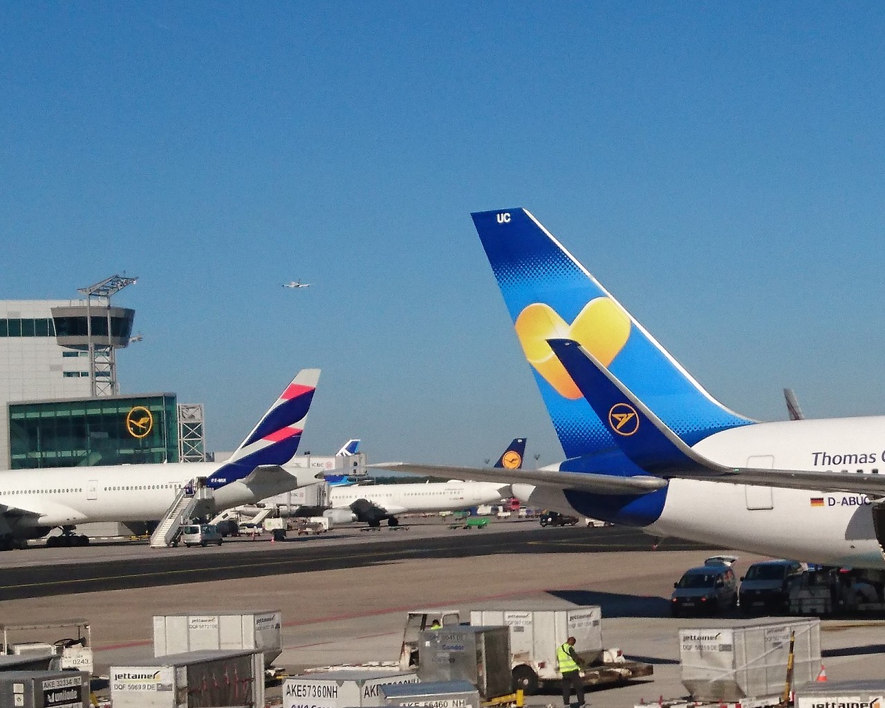 Review of Condor flight from Frankfurt to Calgary in Business