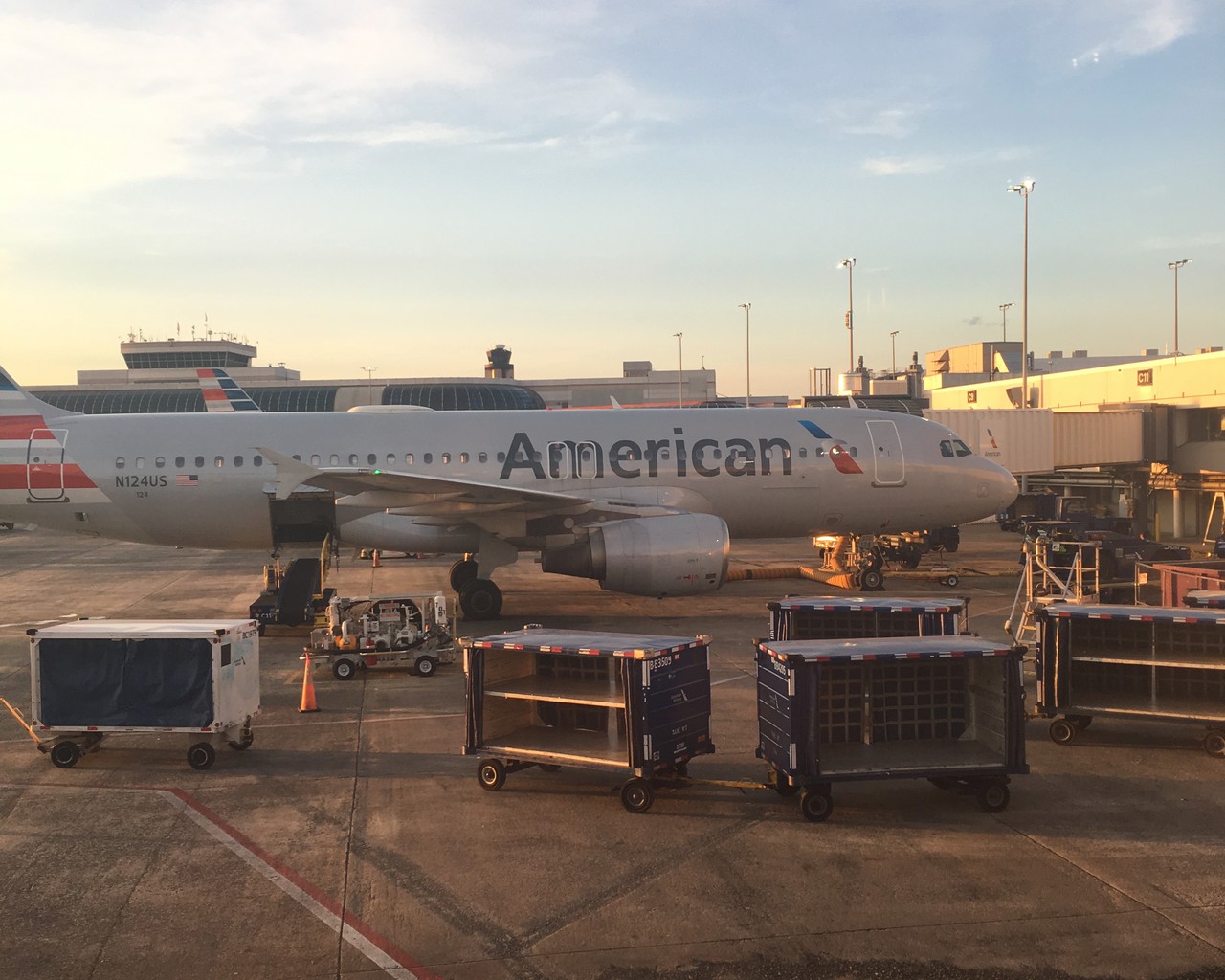 Review of American Airlines flight from Charlotte to Orlando in