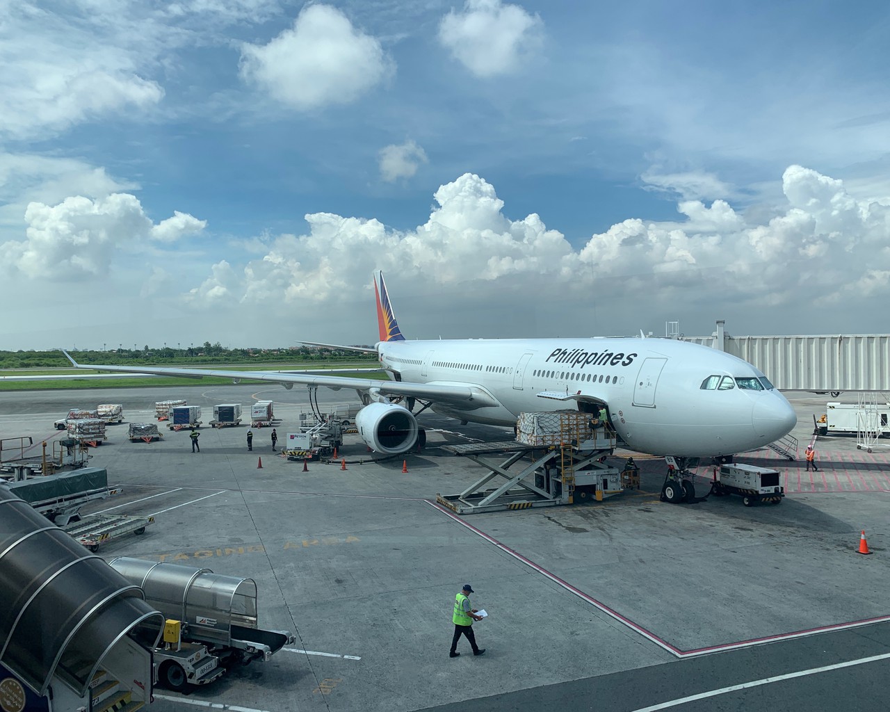 philippine airlines travel to singapore