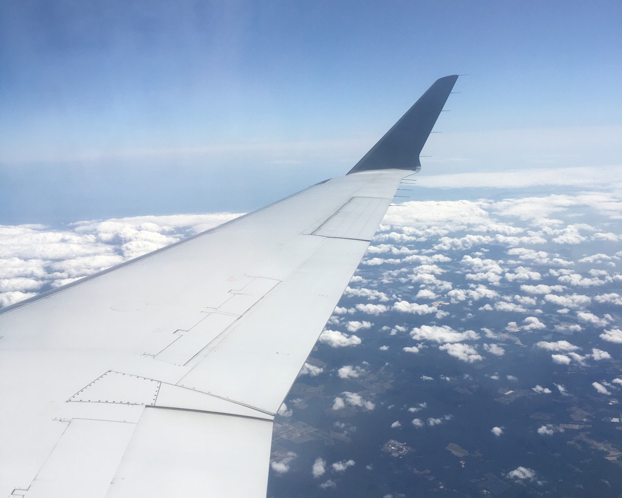Review of Delta Air Lines flight from Charlotte to New York in Economy