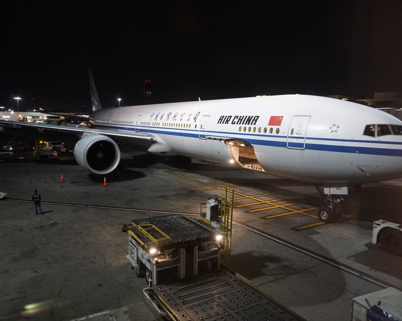 Review of Air China flight from Los Angeles to Beijing in Economy