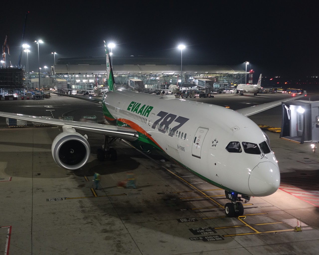 Review of EVA Air flight from Hong Kong to Taipei in Economy