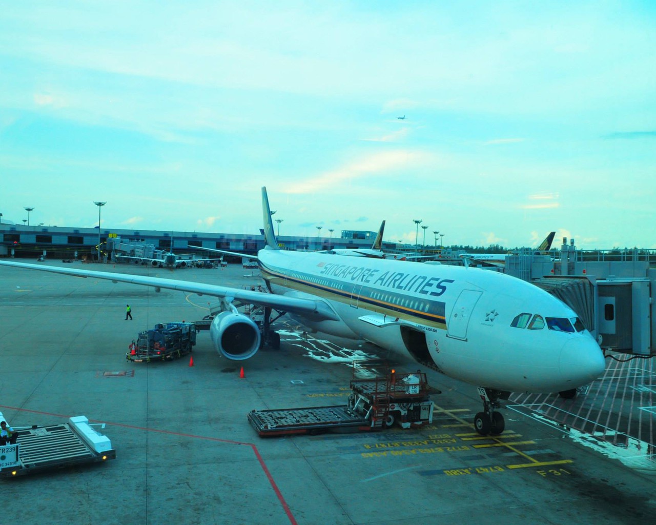 Review of Singapore Airlines flight from Singapore to Kuala Lumpur in ...