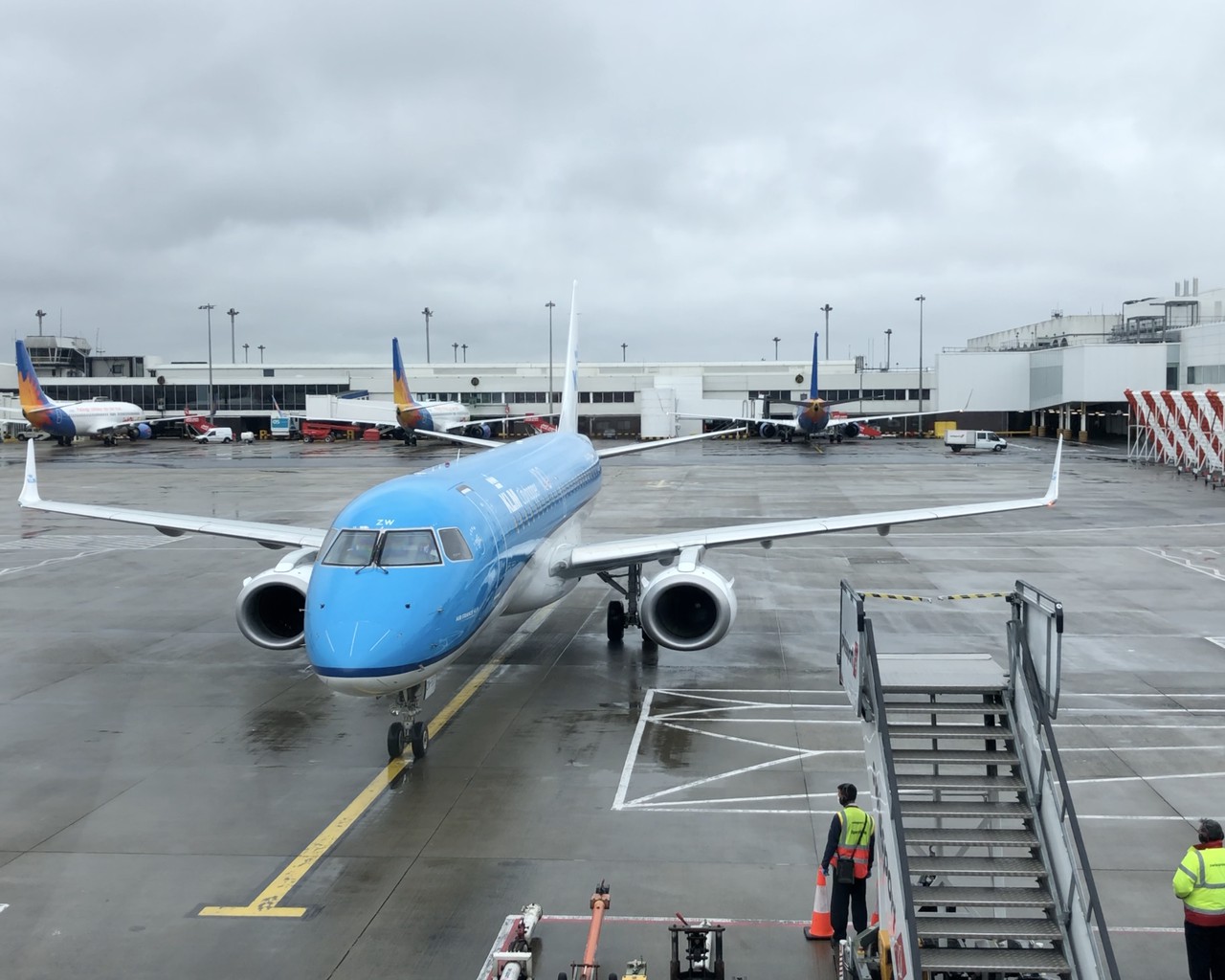 Review of KLM Cityhopper flight from Glasgow to Amsterdam in Economy Review of KLM Cityhopper flight from Glasgow to Amsterdam in Economy