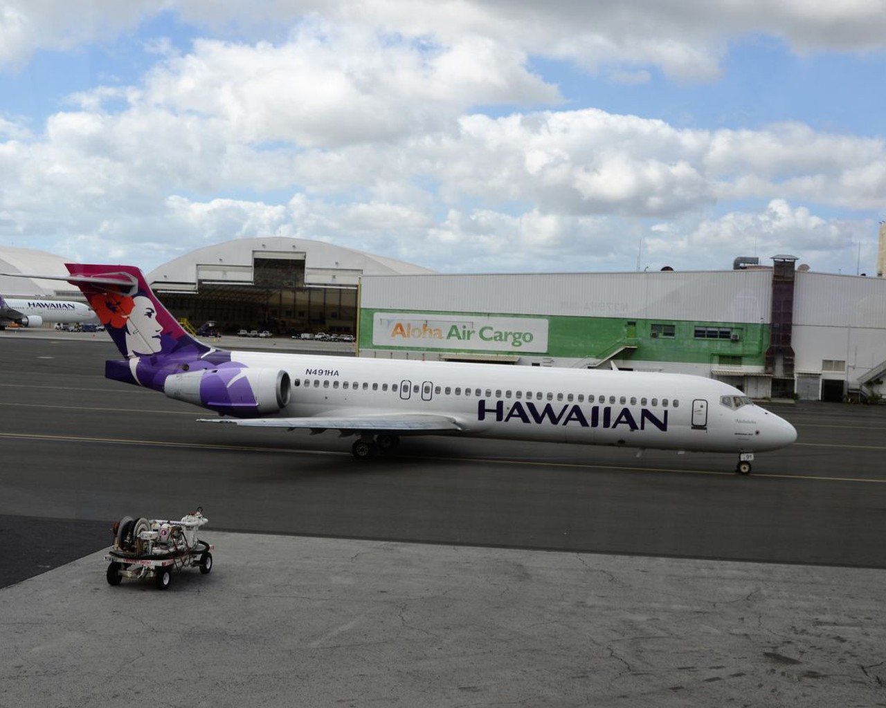 Review of Hawaiian Airlines flight from Honolulu to Lihue in Domestic First