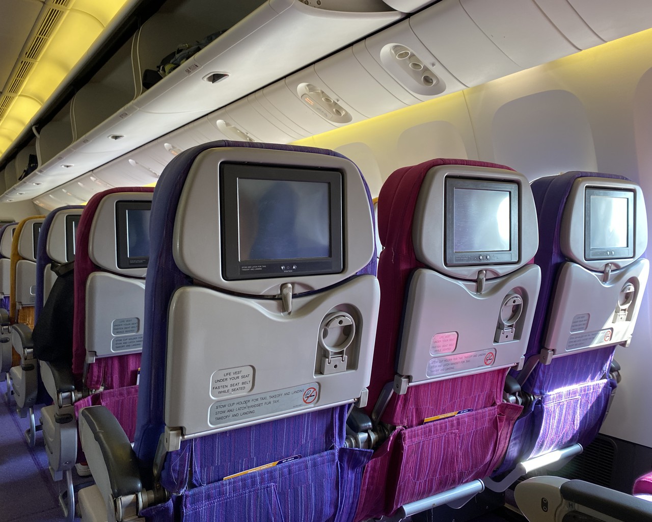 Review of Thai Airways flight from Chiang Mai to Bangkok in Economy