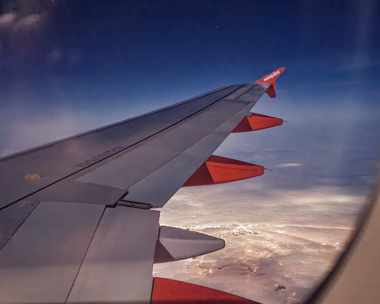 review-of-easyjet-flight-from-glasgow-to-london-in-economy