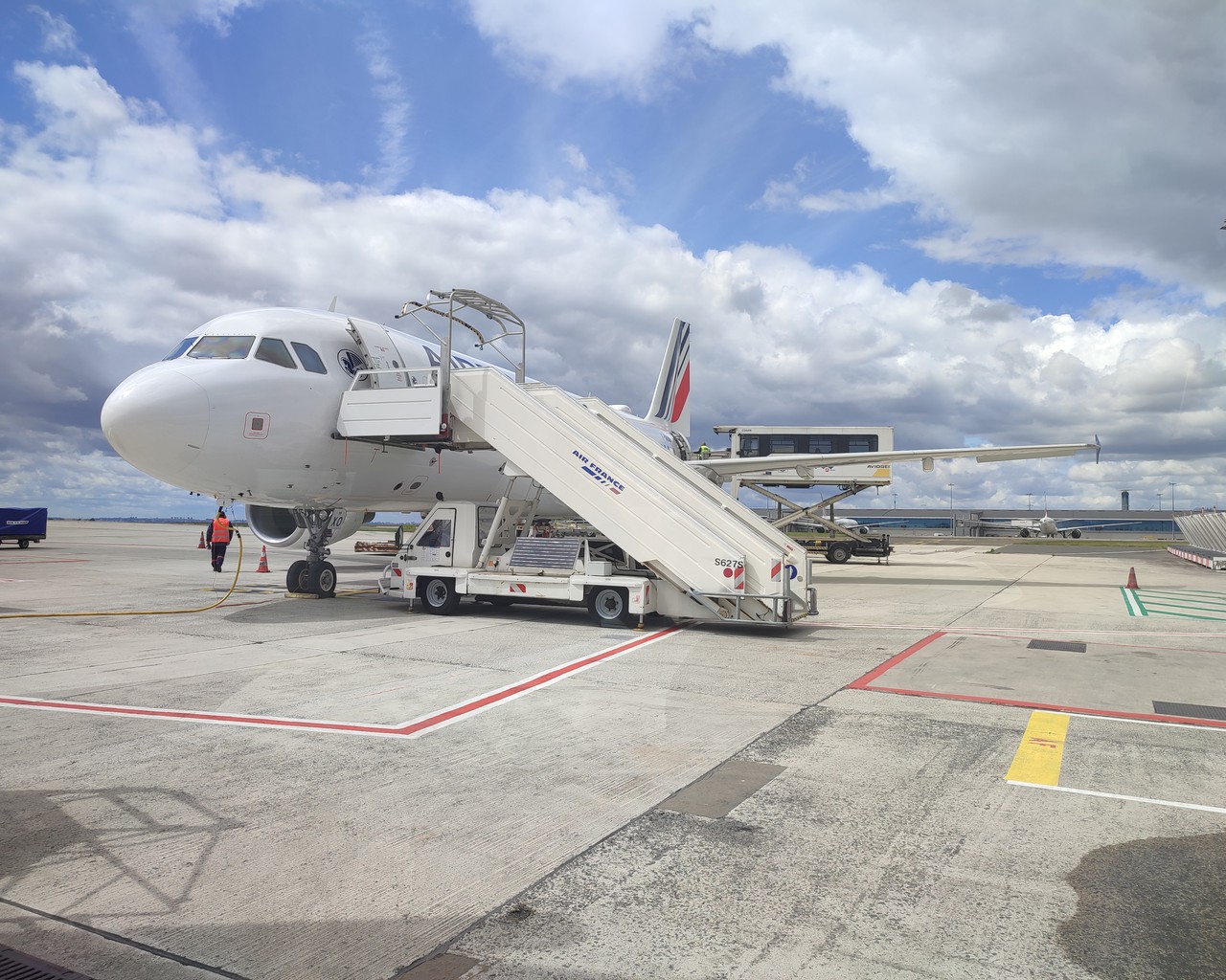Review of Air France flight from Barcelona to Paris in Economy