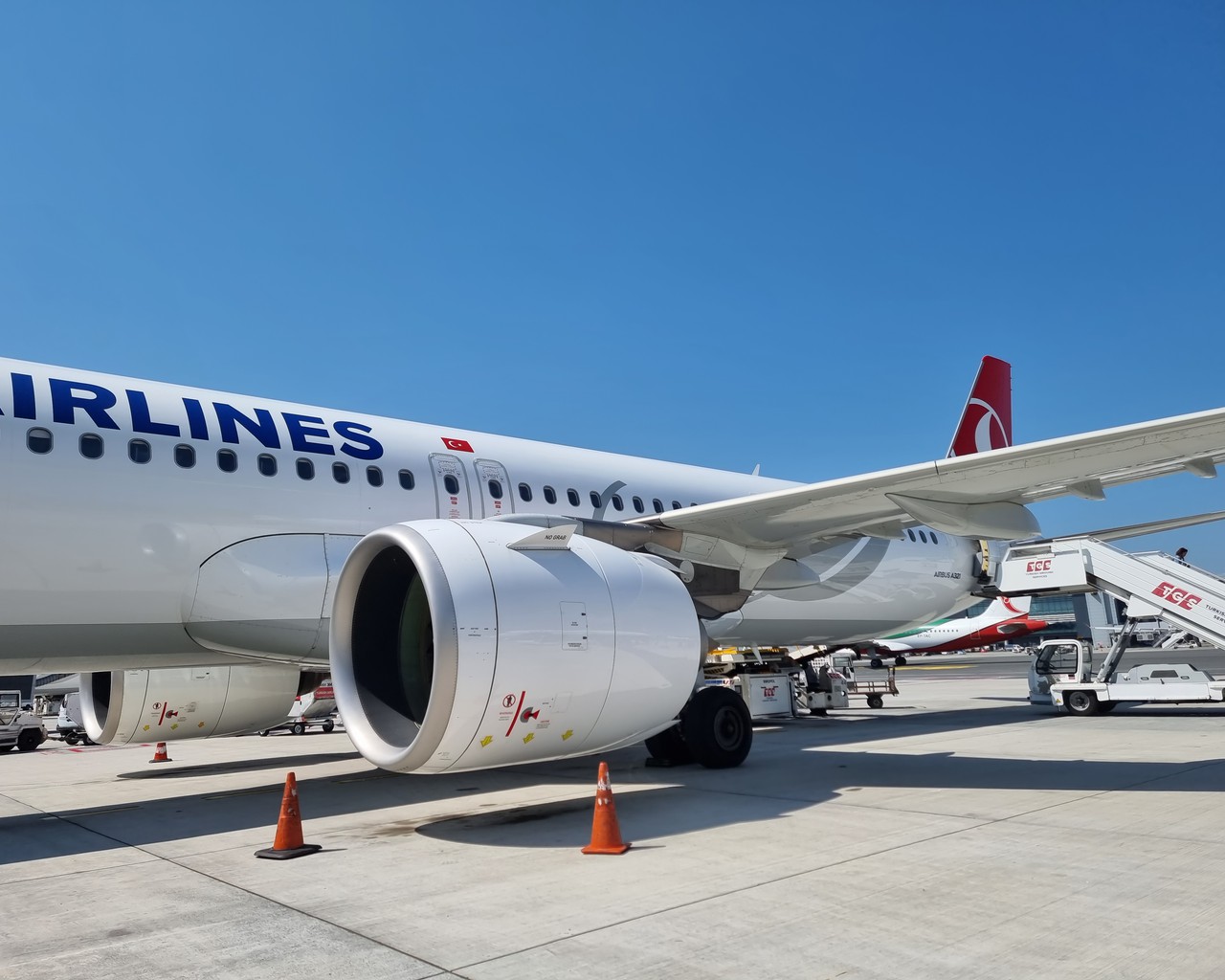 Review of Turkish Airlines flight from Ankara to Istanbul in Economy