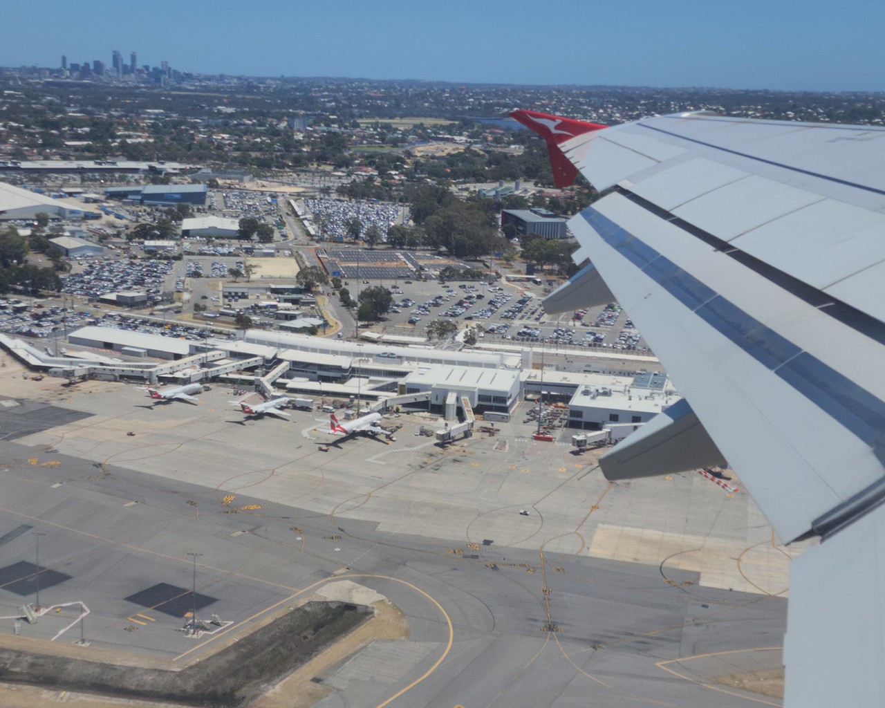 Review of QantasLink flight from Perth to Darwin in Economy