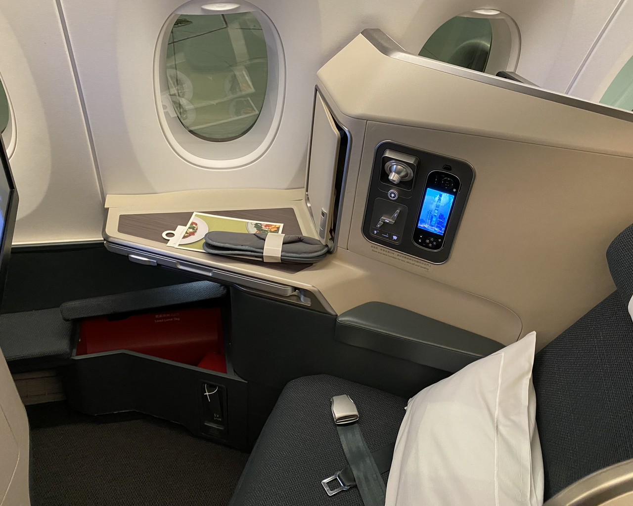 Review Of Cathay Pacific Flight From Hong Kong To Frankfurt In Business