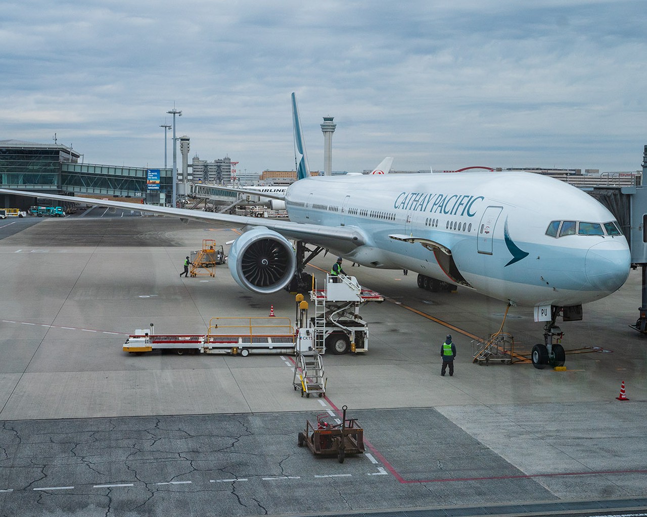 Review Of Cathay Pacific Flight From Hong Kong To Tokyo In First