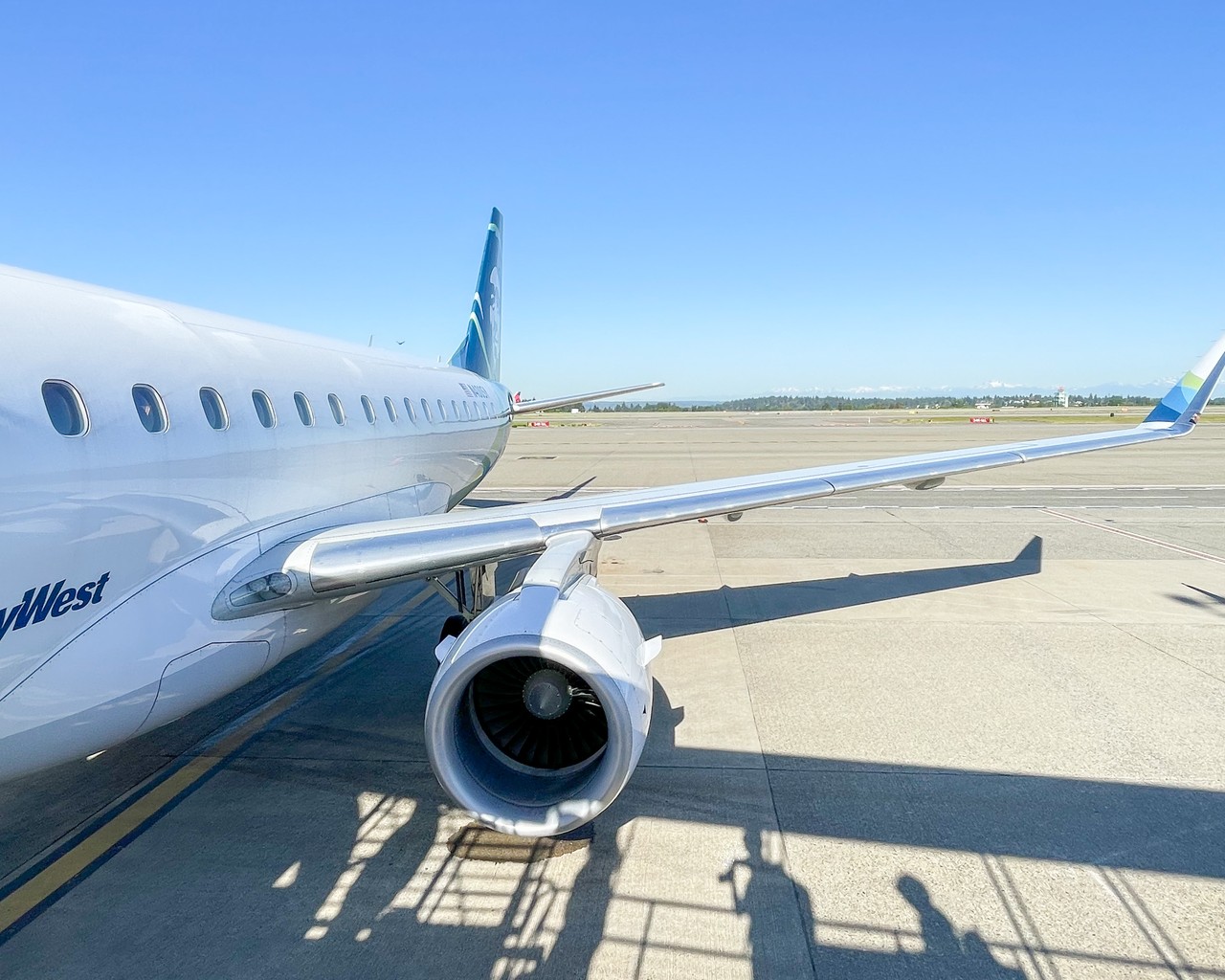 Review of Alaska Airlines flight from Vancouver to San Francisco in Domestic First