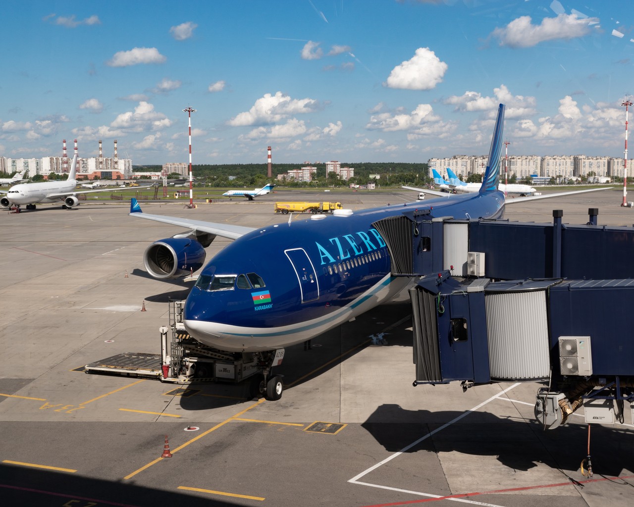 Review Of Azerbaijan Airlines Flight From Moscow To Baku In Economy