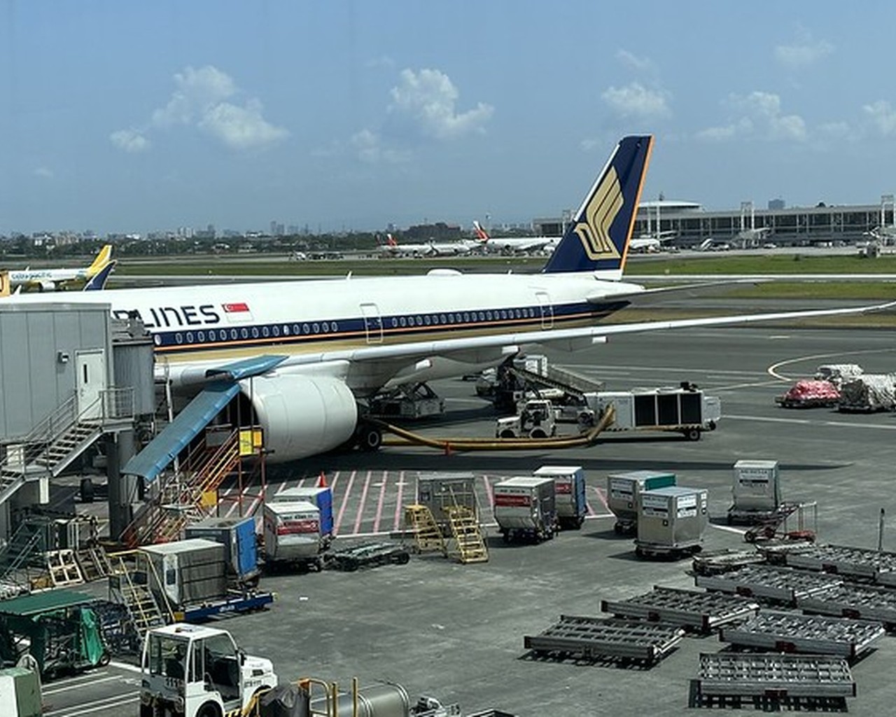 Review of Singapore Airlines flight from Manila to Singapore in Business