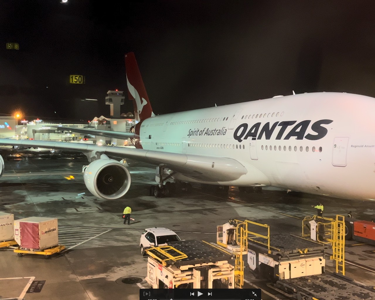 Review of Qantas flight from Los Angeles to Sydney in Economy