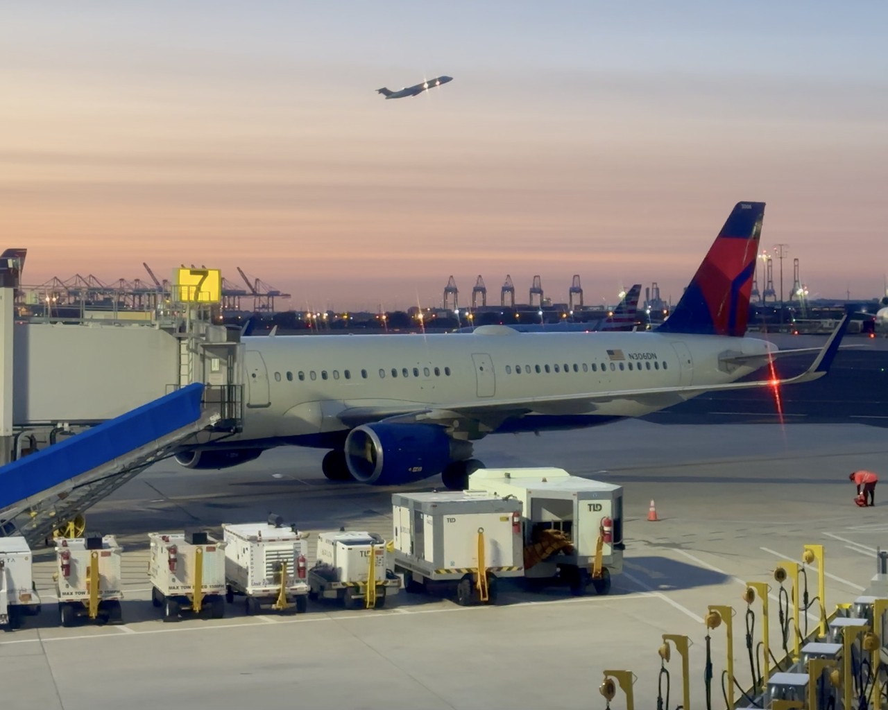 Review of Delta Air Lines flight from Newark to Salt Lake City in