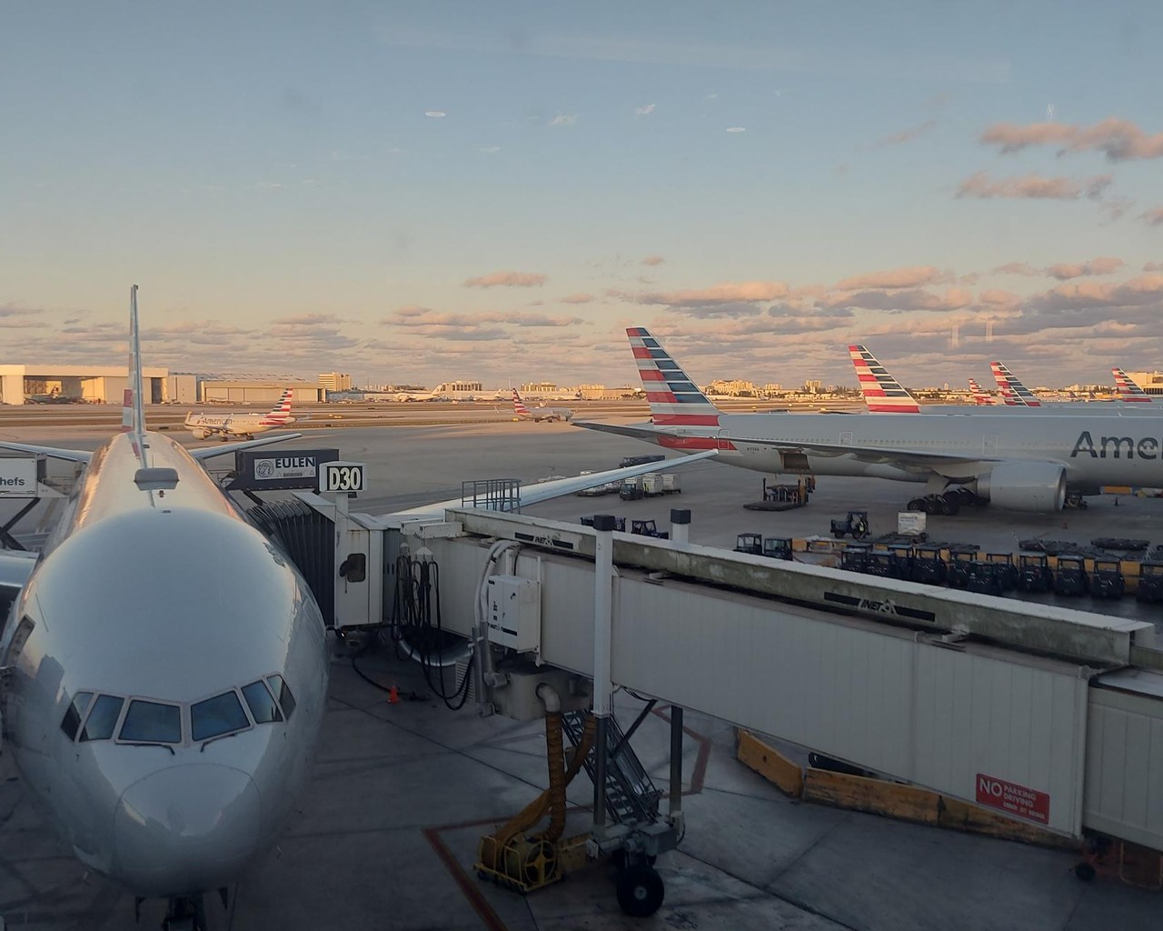 Review of American Airlines flight from Miami to San José in Business