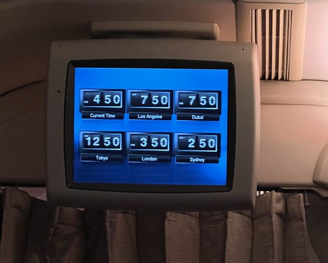 74323