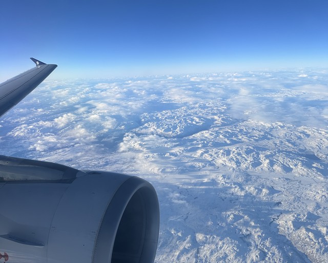 77372